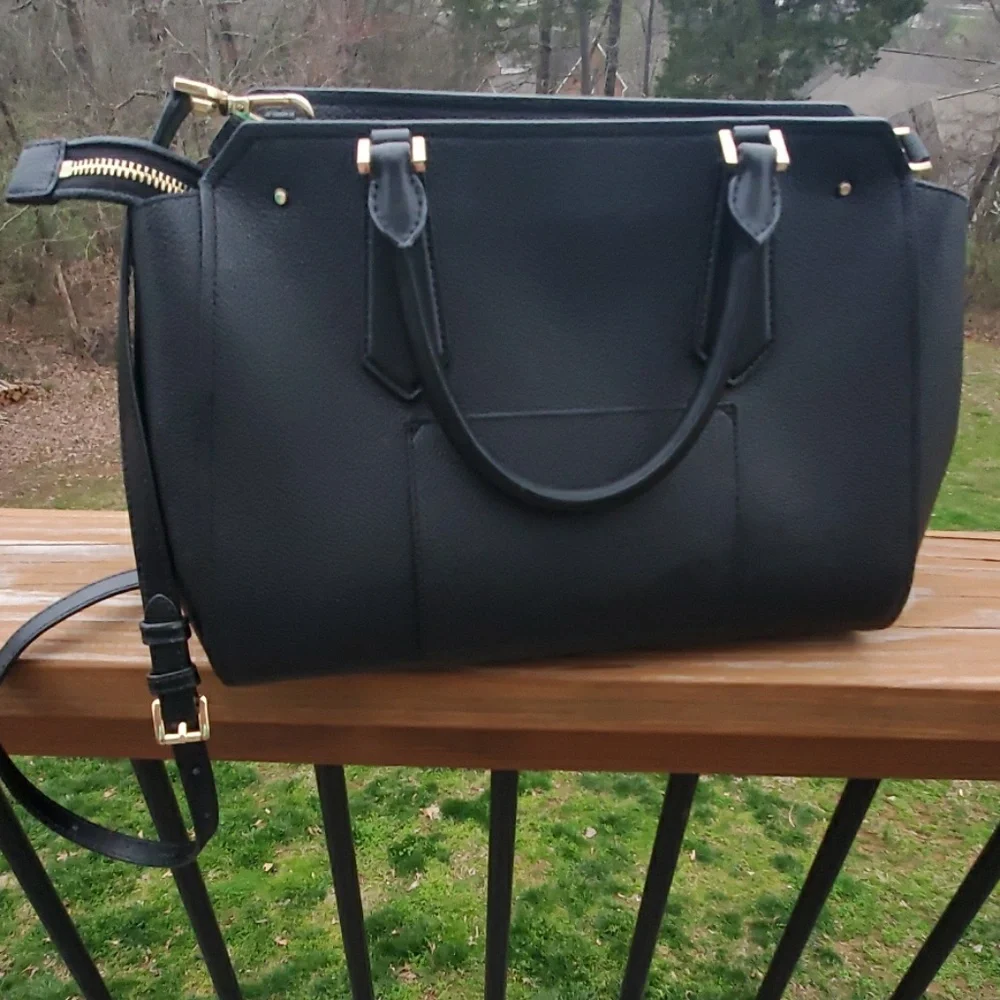* Like New With Tags * Michael Kors 2 way purse